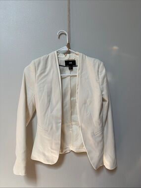 H&M Ivory Open-Front Tailored Blazer